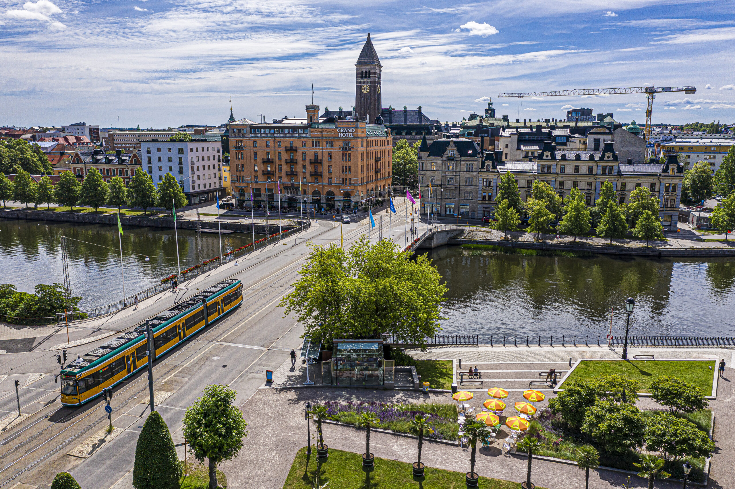 Norrkoping_Drottninggatan-spårvagn-flygbild_foto-Fredrik-Schlyter